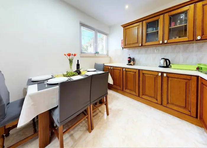 Nora Apartmán Split