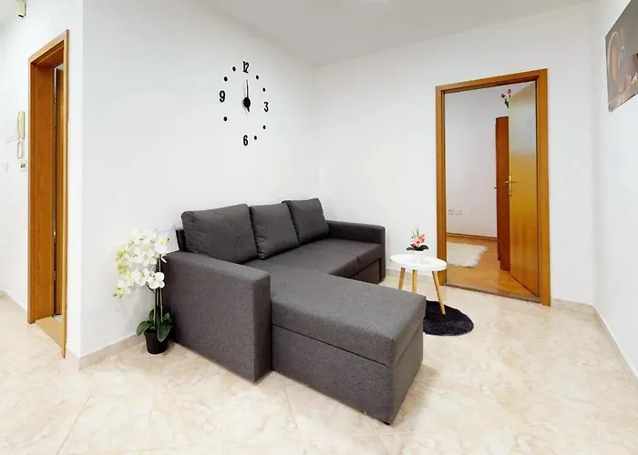 Nora Apartmán Split